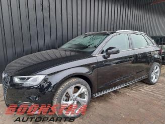 Vrakbiler auto Audi A3 A3 Sportback (8VA/8VF), Hatchback 5-drs, 2012 / 2020 1.4 TFSI 16V e-tron 2016/11
