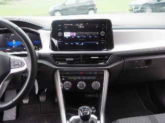 Volkswagen T-Roc 1.0 TSI Life picture 22