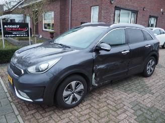 Avarii autoturisme Kia Niro 1.6 firs edition hybrid 2017/1