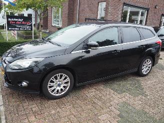 Schadeauto Ford Focus 1.6 Ti-Vct Titanium Automaat 2011/11