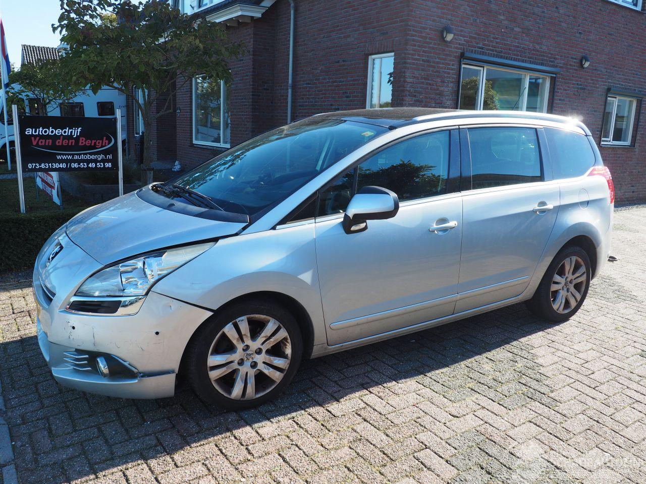 Peugeot 5008 1.6 Thp Executive 7P Automaat