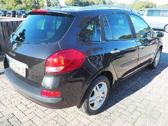 Renault Clio 1.6-16V Dynamique Automaat picture 4