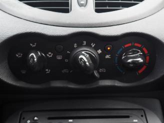 Renault Twingo 1.2-16V Dynamique picture 21