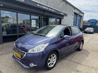 Schadeauto Peugeot 208 1.2 VTI AIRCO 5-DEURS 2014/3