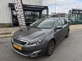 Schadeauto Peugeot 308 1.2 96KW 2017/7