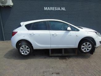 Opel Astra Astra J (PC6/PD6/PE6/PF6), Hatchback 5-drs, 2009 / 2015 1.4 16V ecoFLEX picture 3