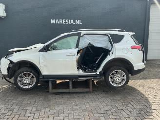 Coche siniestrado Toyota Rav-4 RAV4 (A4), Terreinwagen, 2012 / 2019 2.5 Hybrid 16V VVT-i 4x4 2017/4