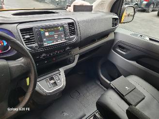 Peugeot e-Expert Long 100-KW 75kwh Automaat Premium picture 23