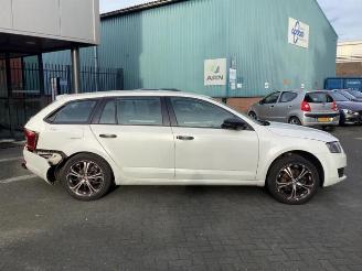 Skoda Octavia Octavia Combi (5EAC), Combi 5-drs, 2012 / 2020 1.2 TSI 16V picture 4