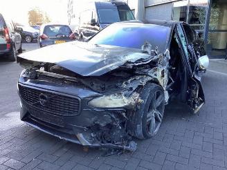Vrakbiler auto Volvo S-90 S90 II, Sedan, 2016 2.0 T8 Twin Engine 16V AWD 2018/10