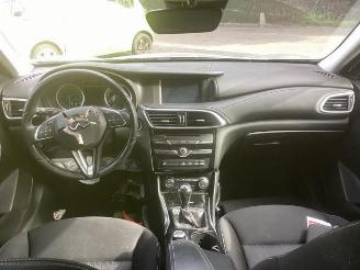 Infiniti Q30 Q30 (H15), SUV, 2015 1.6t 16V picture 9