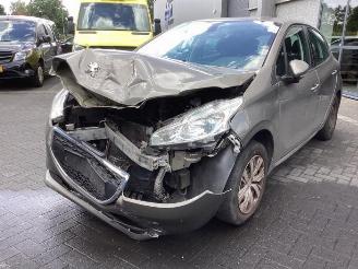 Sloopauto Peugeot 208 208 I (CA/CC/CK/CL), Hatchback, 2012 / 2019 1.0 Vti 12V PureTech 2014/9