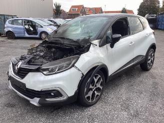 Vrakbiler auto Renault Captur Captur I (2R), SUV, 2013 1.3 TCE 150 16V 2019/10