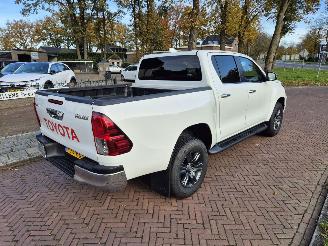 Toyota Hilux 2.4 D-4D Double Cab Professional picture 3