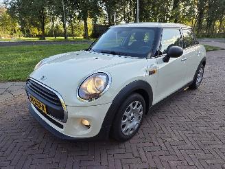 Voiture accidenté Mini One 1.2 BUSINNES 2015/3