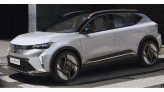 Coche siniestrado Renault Scenic  2024/1