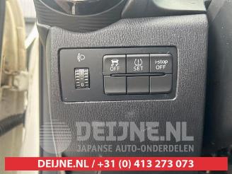 Mazda 2 2 (DJ/DL), Hatchback, 2014 1.5 SkyActiv-G 75 picture 12