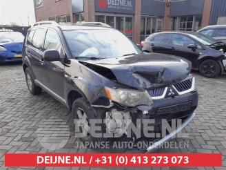 Vrakbiler auto Mitsubishi Outlander Outlander (CW), SUV, 2006 / 2012 2.4 16V Mivec 4x2 2008/7