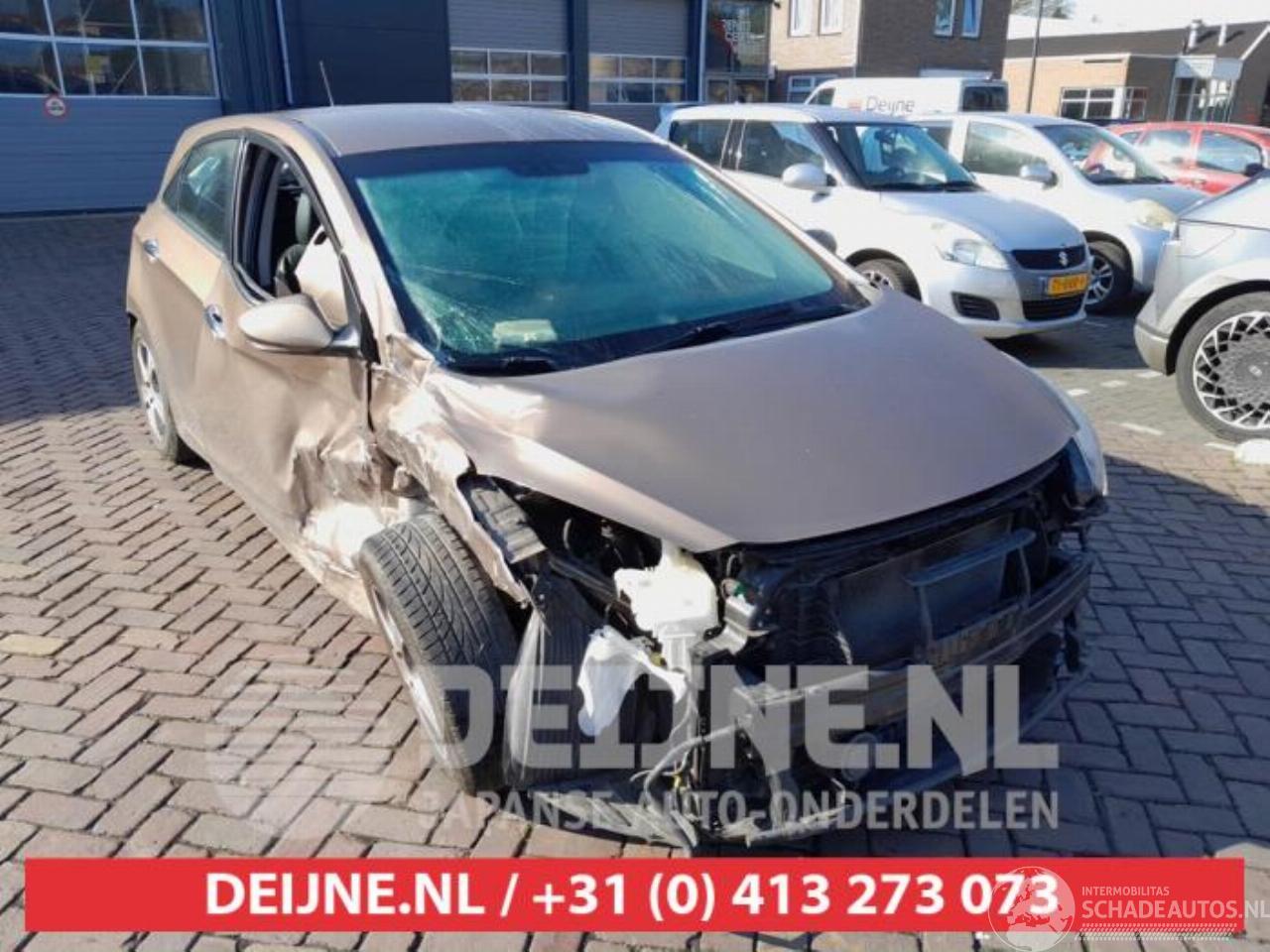 Hyundai I-30 i30 (GDHB5), Hatchback, 2011 1.6 GDI Blue 16V