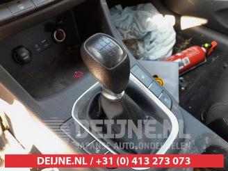 Hyundai I-30 i30 (PDEB5/PDEBB/PDEBD/PDEBE), Hatchback, 2016 1.0 T-GDI 12V picture 24