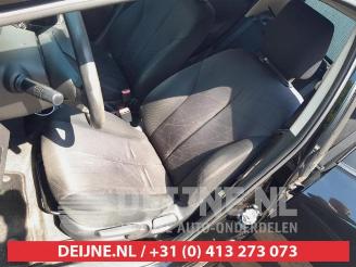 Mazda 2 2 (DE), Hatchback, 2007 / 2015 1.3 16V S-VT picture 15