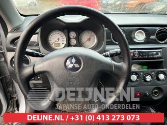 Mitsubishi Outlander Outlander (CU), SUV, 2001 / 2007 2.0 16V 4x4 picture 16