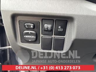 Toyota Prius Prius (ZVW3), Hatchback, 2009 / 2016 1.8 16V picture 15