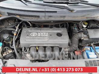 Toyota Corolla-verso Corolla Verso (R10/11), MPV, 2004 / 2009 1.8 16V VVT-i picture 14