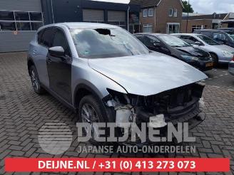 Vrakbiler auto Mazda CX-5 CX-5 II (KF), SUV, 2016 2.5 SkyActiv-G 194 16V 4WD 2018/1