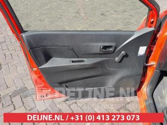Daihatsu Cuore Cuore (L251/271/276), Hatchback, 2003 1.0 12V DVVT picture 10