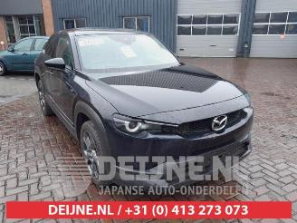 Vrakbiler auto Mazda MX-30 MX-30, SUV, 2020 e-SkyActiv 145 2023