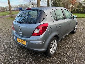 Opel Corsa 1.2i Edition Automaat picture 3
