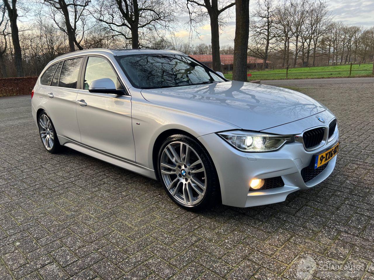 BMW 3-serie 320i M-sport aut. *pano*