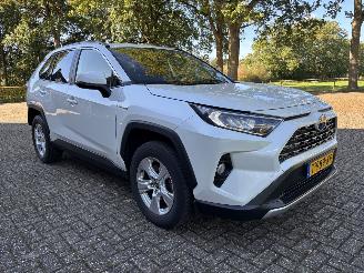Damaged car Toyota Rav-4 2.5 Hybrid Active 2019/3