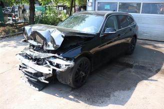 Coche siniestrado BMW 3-serie 3 serie Touring (F31), Combi, 2012 / 2019 320i 2.0 16V 2017/8