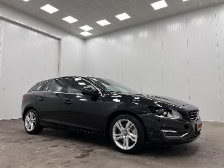 Unfallwagen Volvo V-60 2.4 D6 AWD Plug-In Hybrid Summum Navi Clima 2014/3