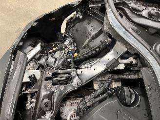 BMW 2-serie 216d Autom. High Executive Navi Clima picture 18