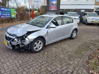 Chevrolet Cruze Cruze (305) Hatchback 1.6 16V VVT (LDE) [91kW] picture 3