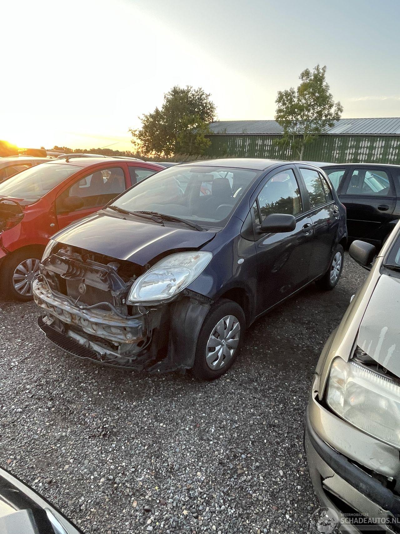 Toyota Yaris 1.0 vvti