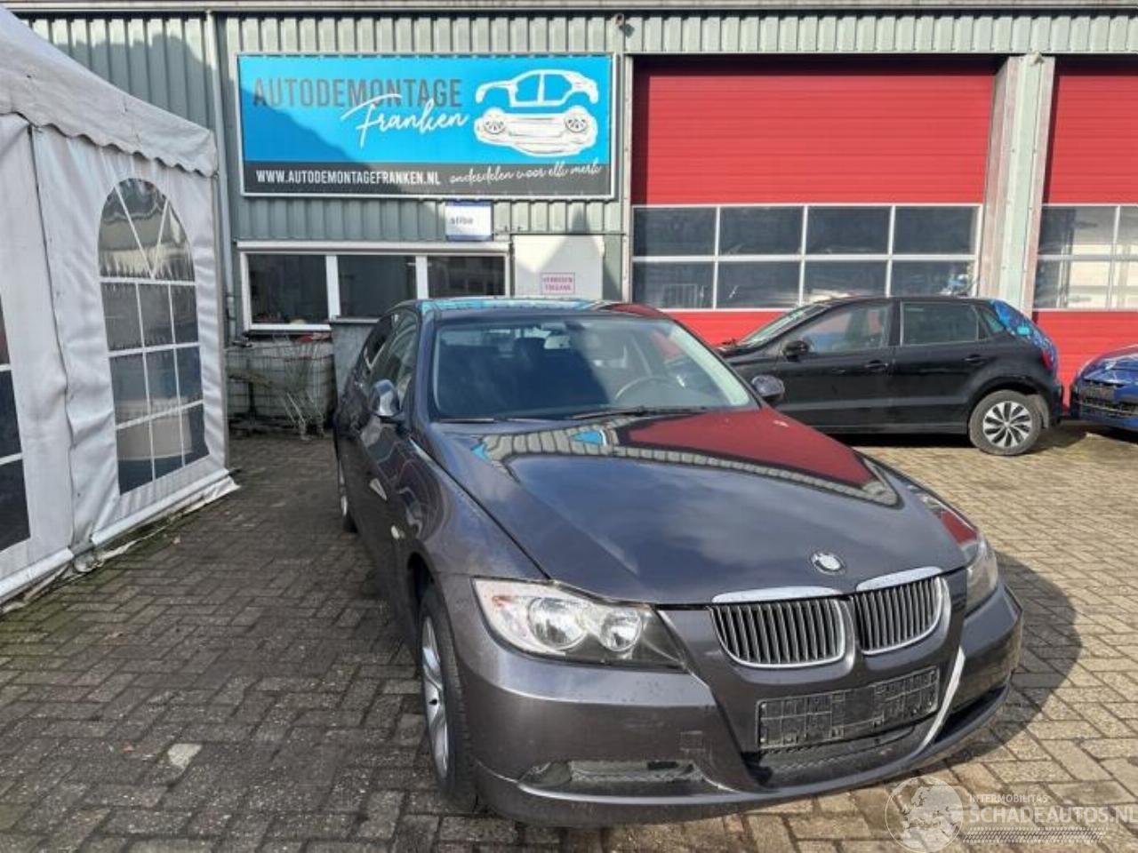 BMW 3-serie 3 serie (E90), Sedan, 2005 / 2011 318i 16V
