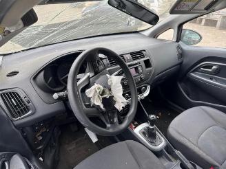 Kia Rio Rio III (UB), Hatchback, 2011 / 2017 1.2 CVVT 16V picture 4