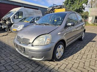 Uttjänta bilar auto Toyota Yaris Yaris (P1), Hatchback, 1999 / 2005 1.0 16V VVT-i 2004/2