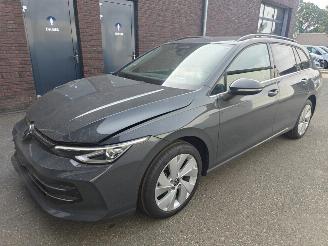 Schadeauto Volkswagen Golf 1.5 eTSI 110 kW Style DSG 2025/11