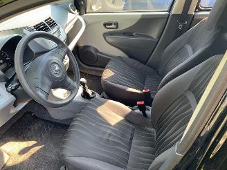 Nissan Pixo  picture 8