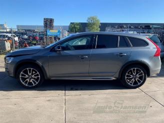 Volvo V-60 V60 Cross Country I (FZ), Combi, 2010 / 2018 2.0 D4 16V picture 4