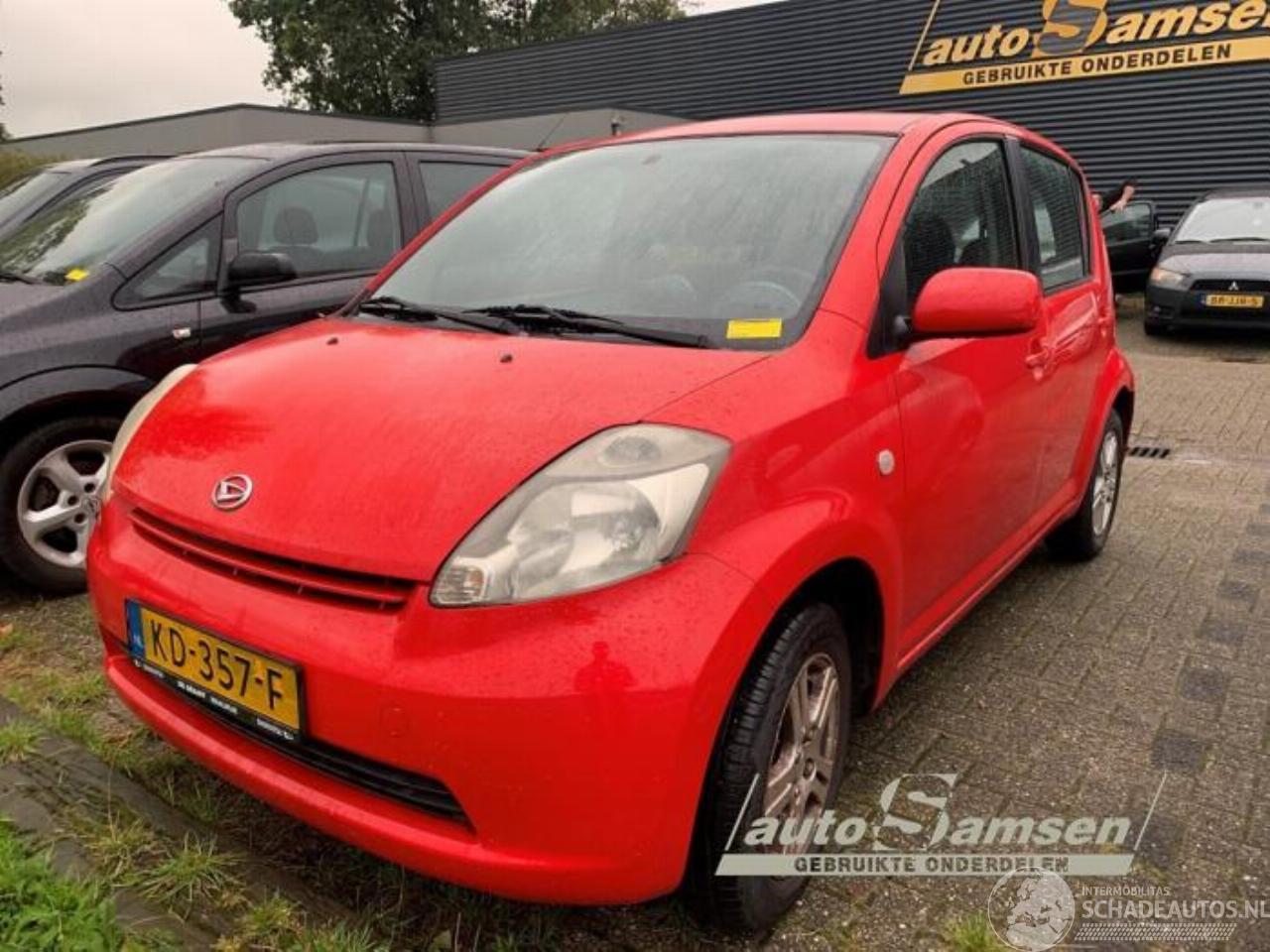 Daihatsu Sirion Sirion 2 (M3), Hatchback, 2005 1.3 16V DVVT