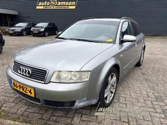 Vrakbiler auto Audi A4 A4 Avant (B6), Combi, 2001 / 2005 1.8 T 20V 2002/4