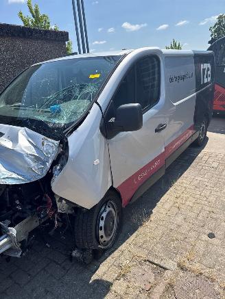 Schadeauto Opel Vivaro  2017/3