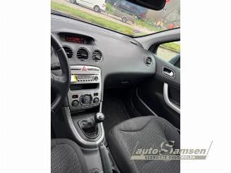 rozbiórka samochody osobowe Peugeot 308 308 SW (4E/H), Combi 5-drs, 2007 / 2014 1.6 16V THP 155 2010/8