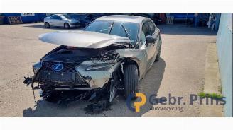 Lexus IS IS (E3), Sedan, 2013 300h 2.5 16V picture 2